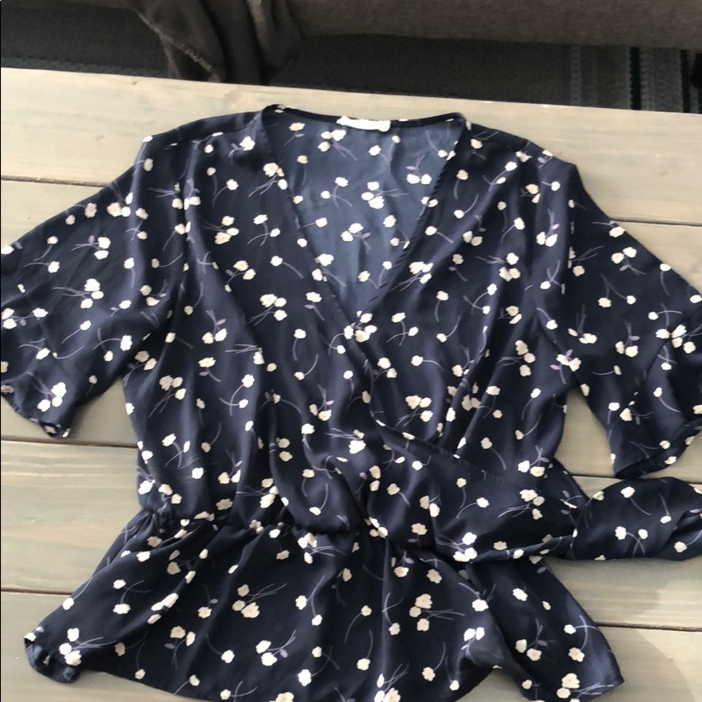 Lush Floral Faux Wrap Top size XL - Picture 1 of 9